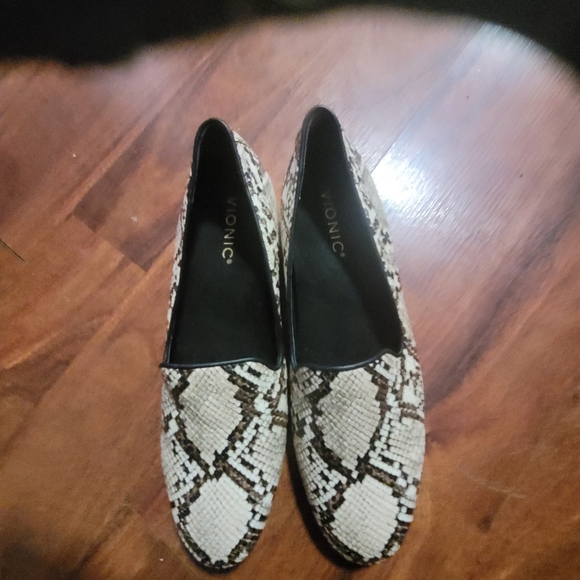 Vionic Women's Snakeskin Pattern Loafers - Black and Cream - Picture 1 of 4